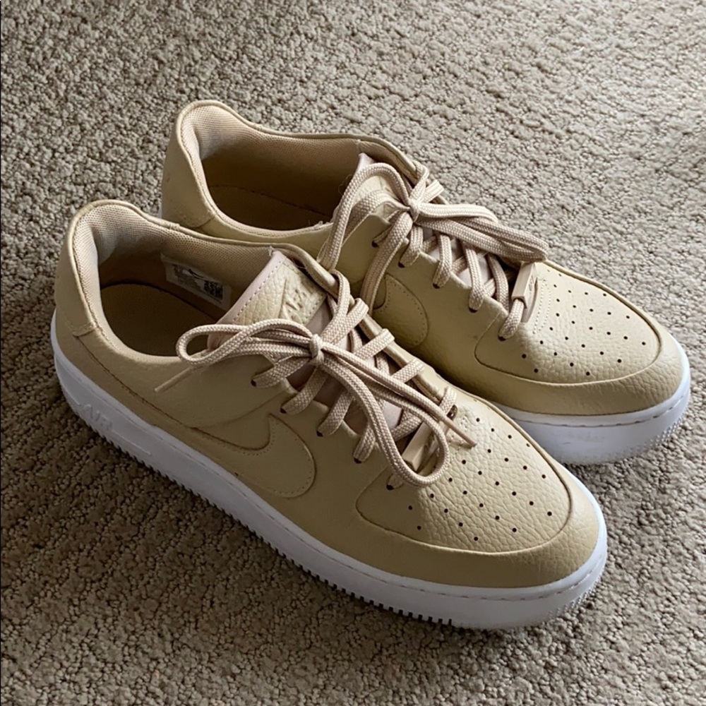 Nike AF1 Sage Low Desert Ore